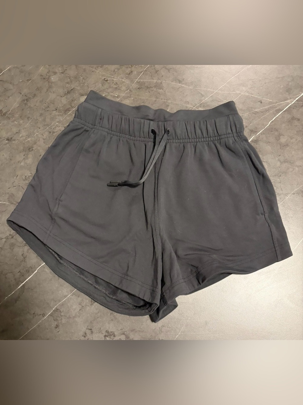 Lululemon Inner Glow Short 3" - Sz 2